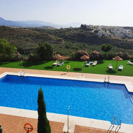 Atico Familiar Vistas Al Mar Apartman Manilva Kültér fotó