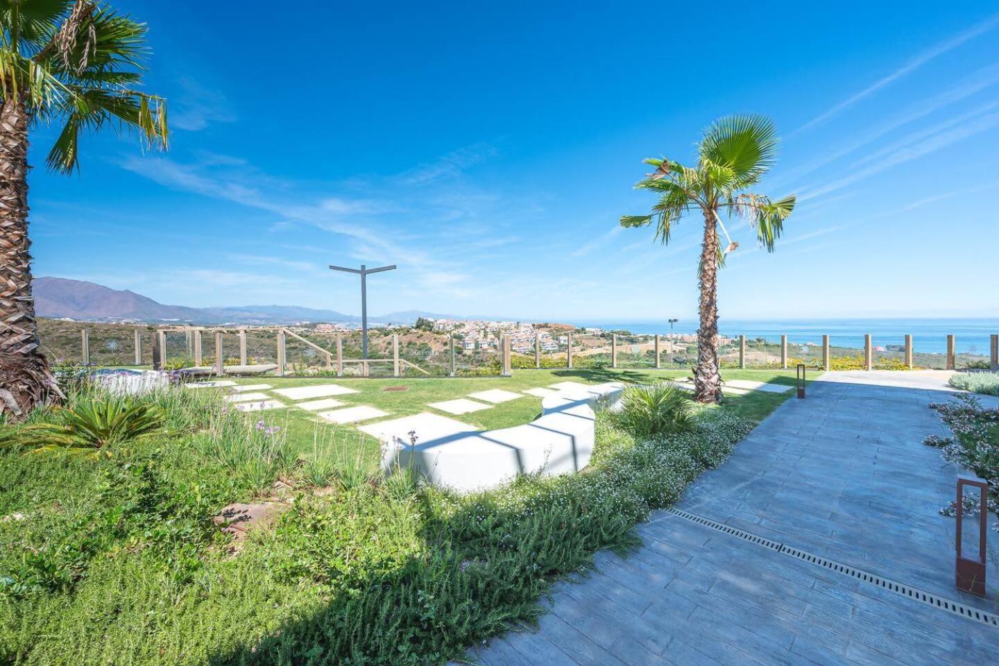 Atico Familiar Vistas Al Mar Apartman Manilva Kültér fotó